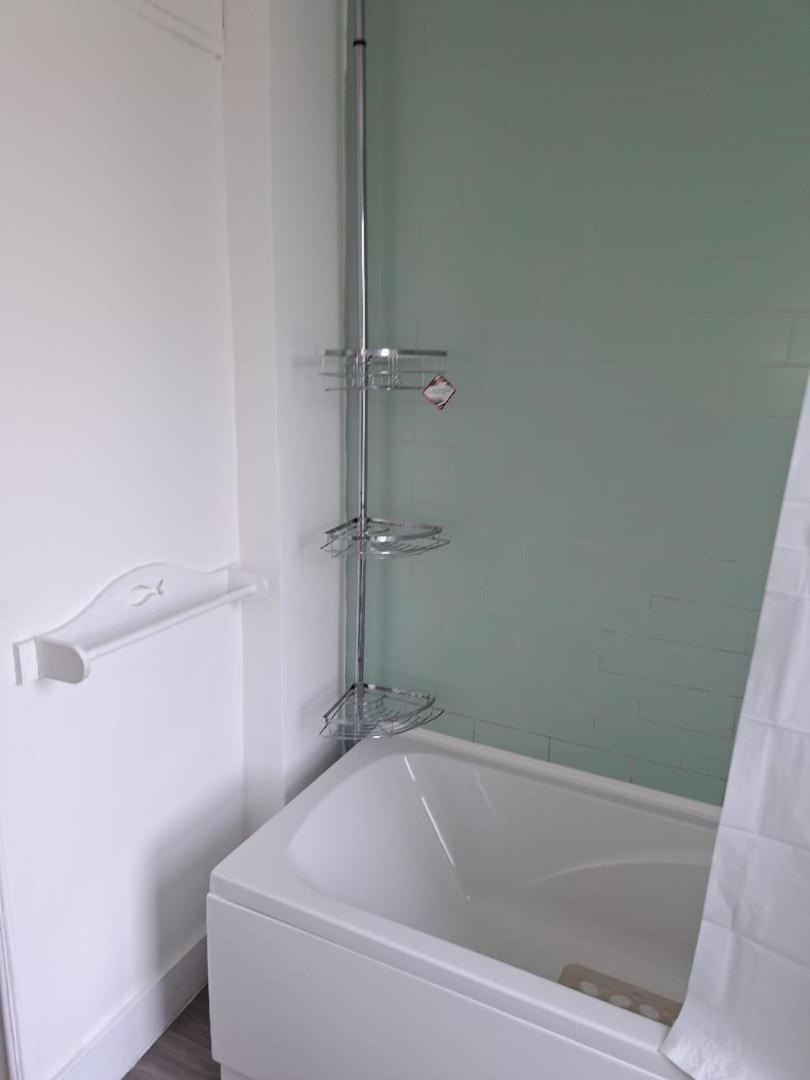 Double Room Available- London Seven Kings Seven Kings Train Station Ілфорд Екстер'єр фото